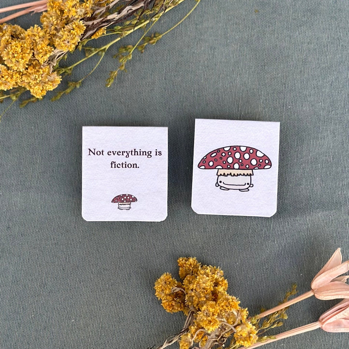 Mushroom magnetic bookmark | Signet magnétique des champignon